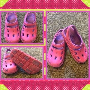 Cute Outdoor Shoes sz. 7/8